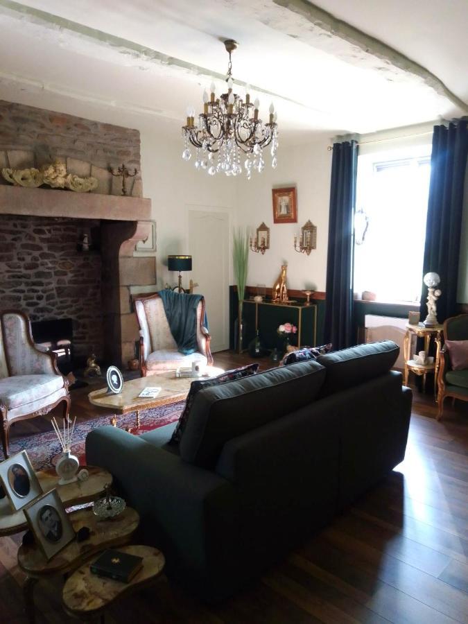 La Menardiere Serenitatis Chambre D'Hotes Petit Dejeuner Compris Corseul Экстерьер фото